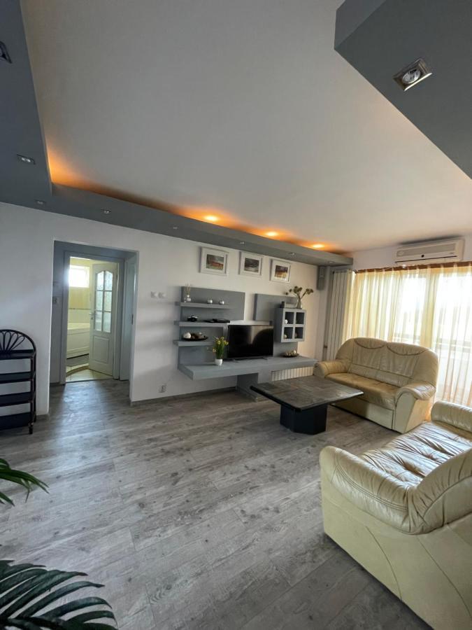 אורדאה Lovely 3 Bedrooms Apartament מראה חיצוני תמונה
