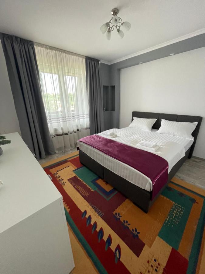 אורדאה Lovely 3 Bedrooms Apartament מראה חיצוני תמונה